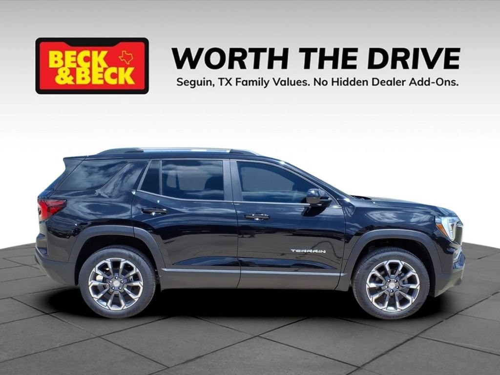 New 2027 GMC Terrain Elevation w/ Elevation Premium Package FWD image 4