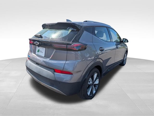 Used 2022 Chevrolet Bolt EUV LT w/ Convenience Package FWD image 7