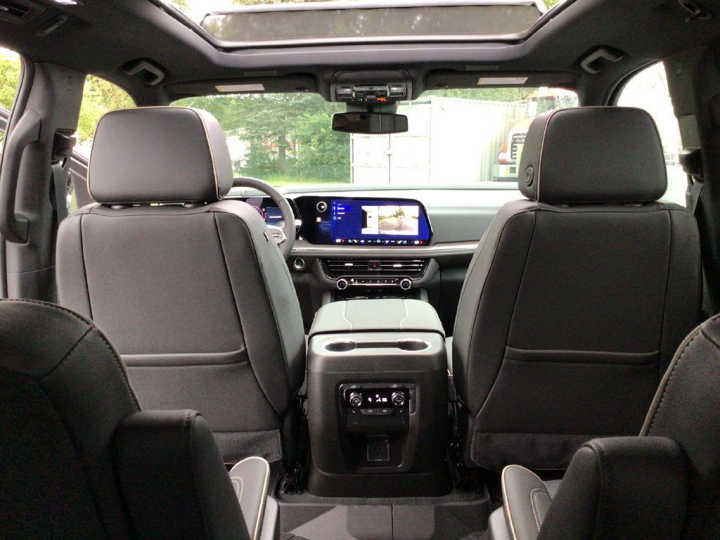 New 2026 Chevrolet Tahoe Premier w/ Sun And Tow Package AWD/4WD image 38