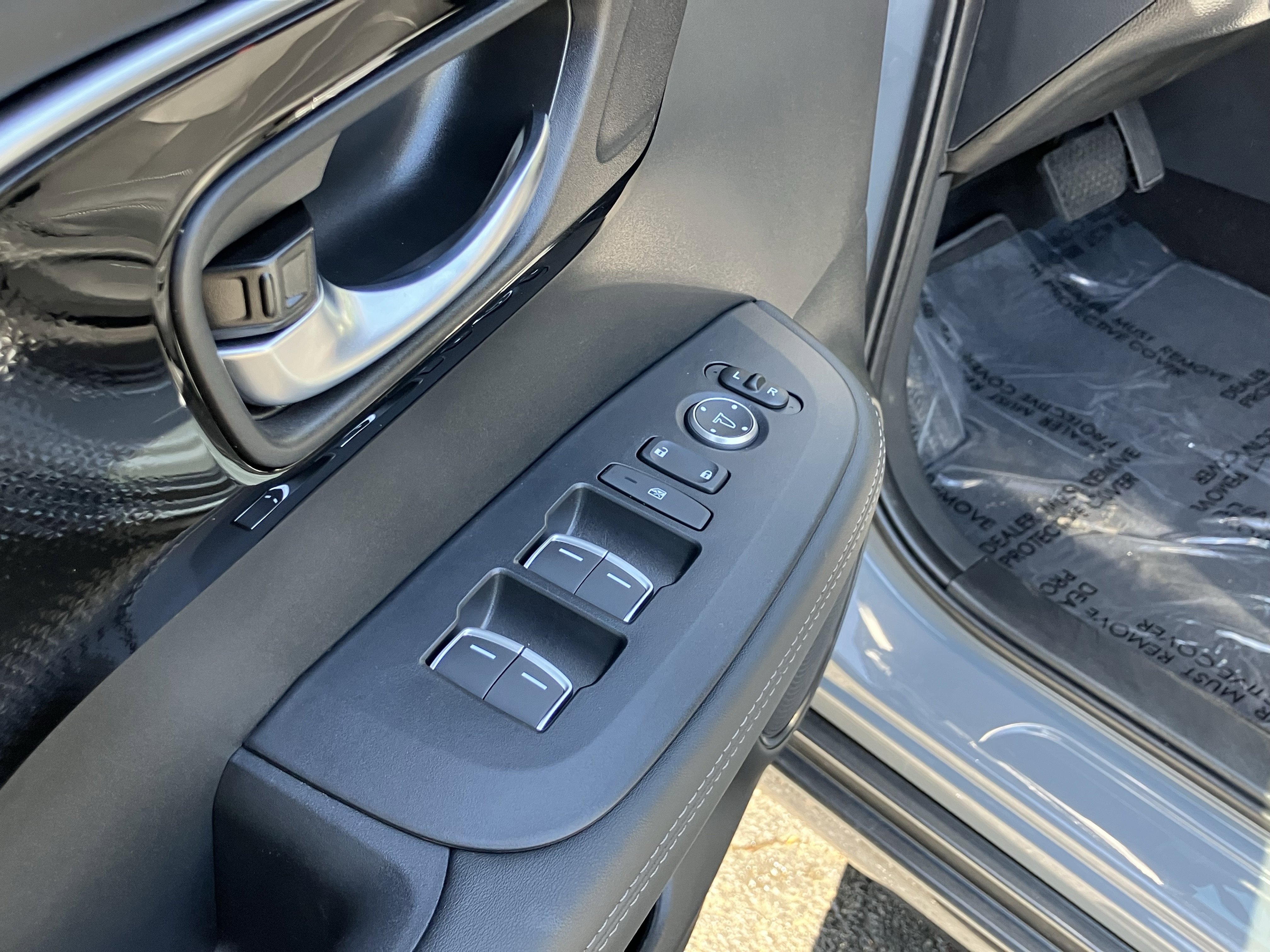 Used 2025 Acura ADX FWD image 15