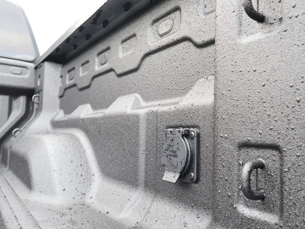 New 2026 GMC Canyon Elevation w/ Convenience Package image 29