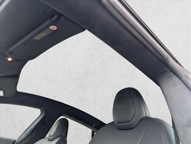 Used 2021 Tesla Model S Plaid image 15