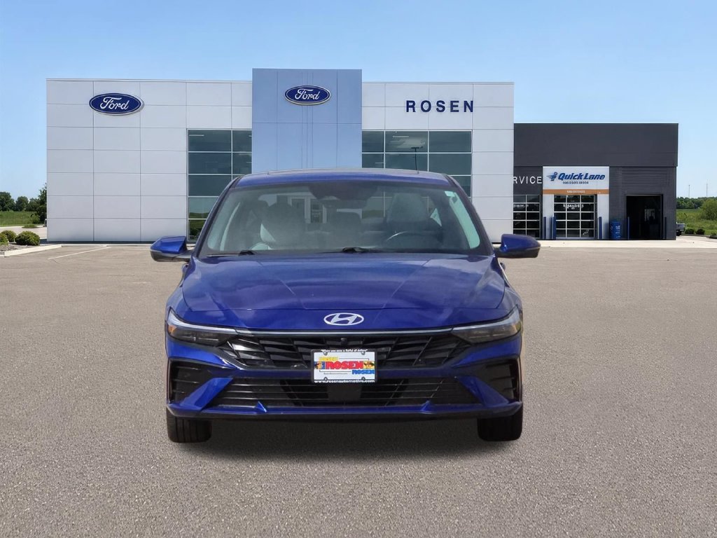 Used 2024 Hyundai Elantra Limited FWD image 8