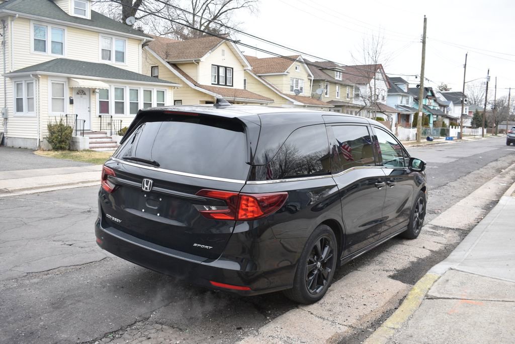 Used 2023 Honda Odyssey Sport image 4