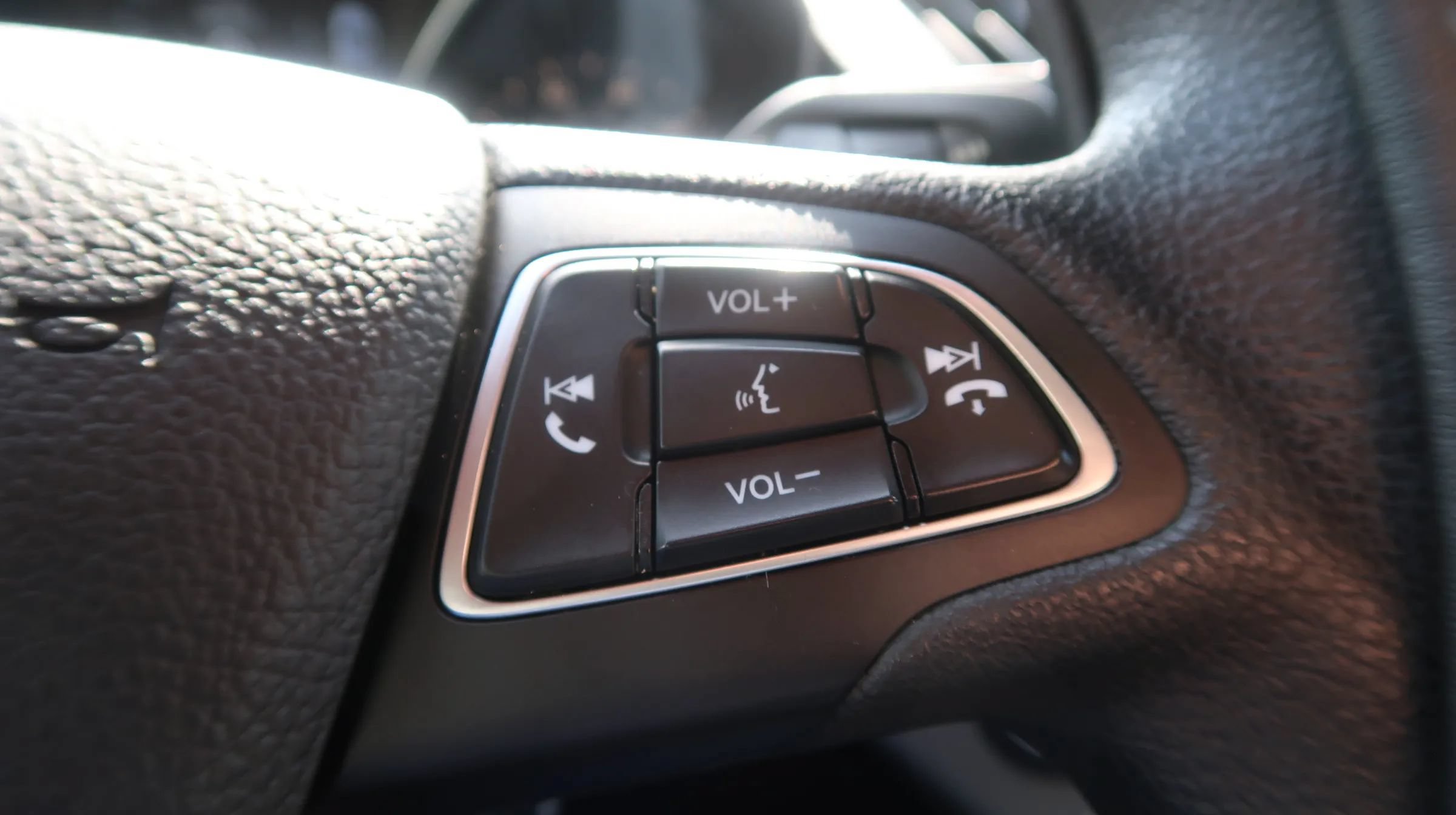 Used 2019 Ford Escape SE FWD image 34