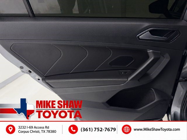 Used 2023 Volkswagen Tiguan SE R-Line FWD image 35