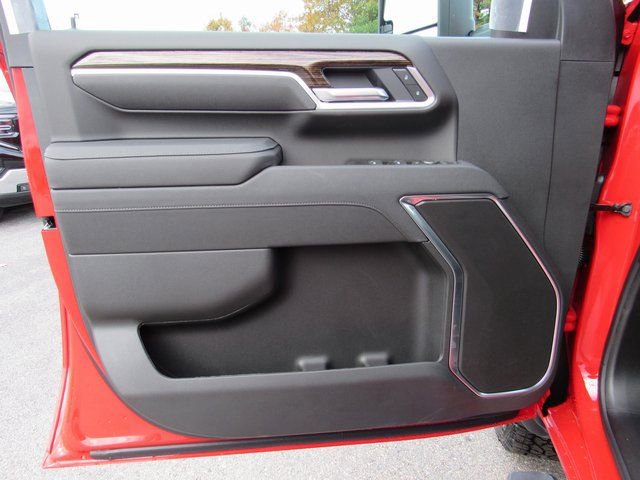 New 2026 GMC Sierra 2500 SLE w/ SLE Value Package; AWD/4WD image 11