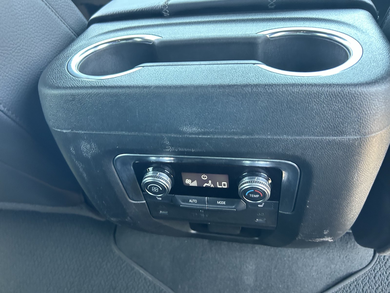 Certified 2025 GMC Yukon XL Denali AWD/4WD image 15