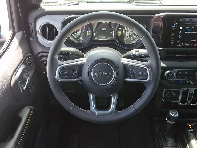 Used 2025 Jeep Wrangler Unlimited Sahara w/ Safety Group AWD/4WD image 19