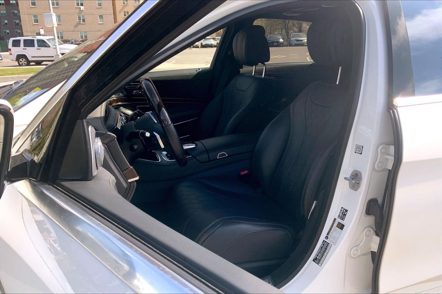 Used 2018 Mercedes-Benz S 560 4MATIC Sedan image 7