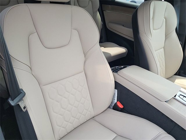 New 2026 Volvo XC90 T8 Plus image 19