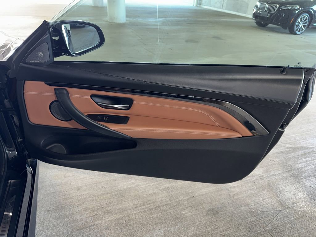 Used 2019 BMW M4 Convertible w/ Competition Package image 9