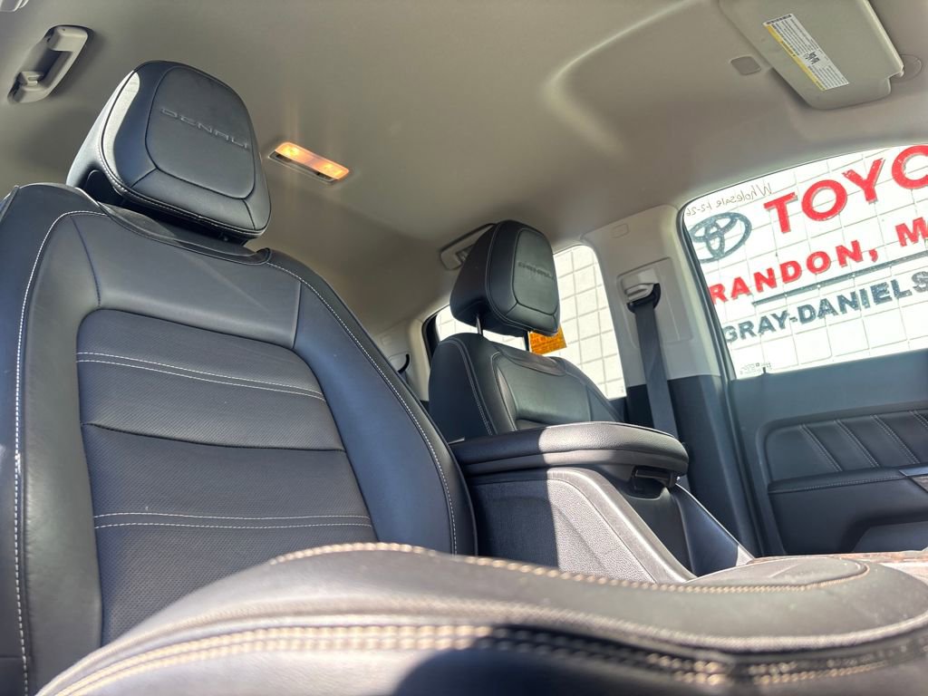 Used 2021 GMC Canyon Denali image 25