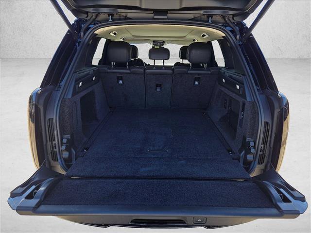 Used 2025 Land Rover Range Rover SE AWD/4WD image 6