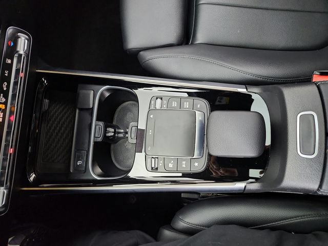 Used 2023 Mercedes-Benz EQB 300 4MATIC image 34