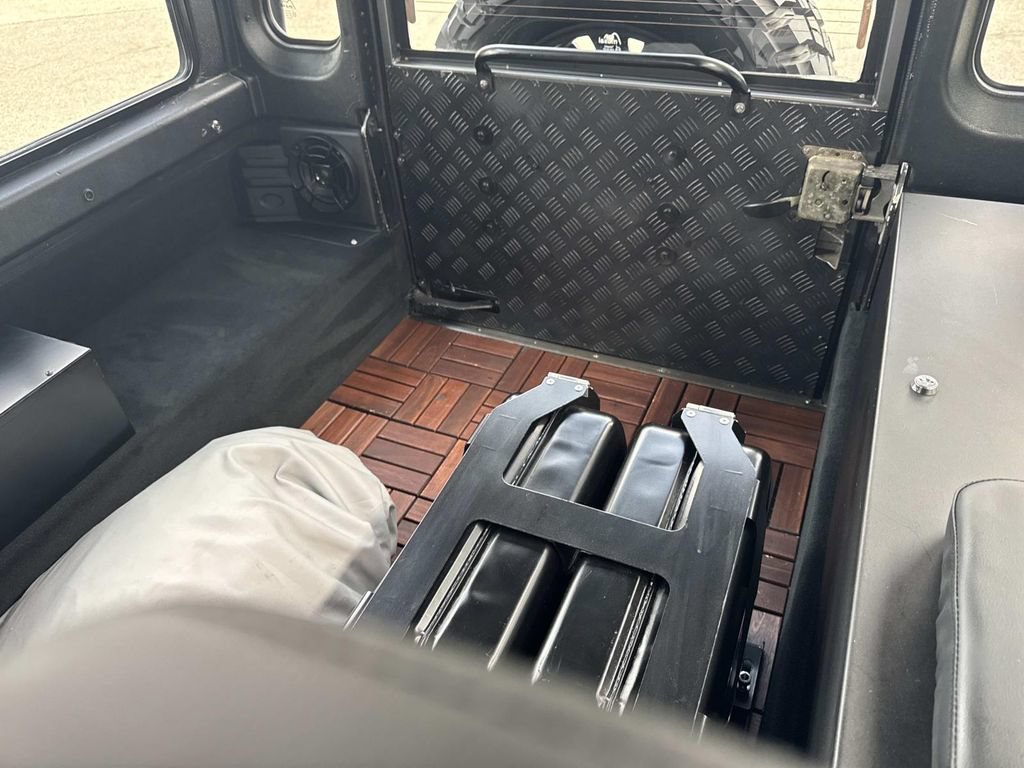 Used 1997 Land Rover Defender 90 image 14