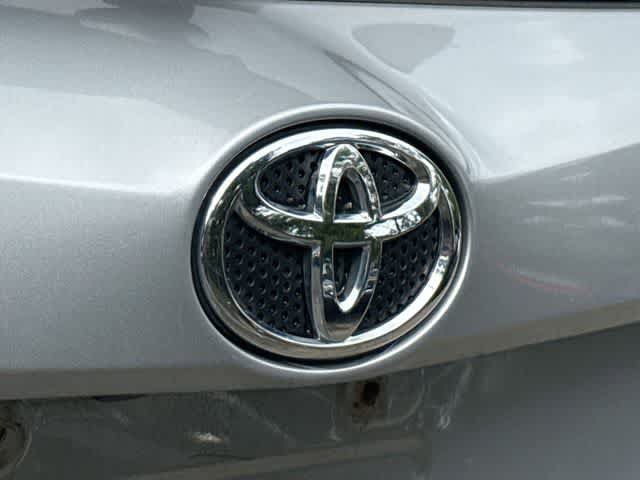 Used 2017 Toyota RAV4 XLE w/ Plus Special Value Package AWD/4WD image 18