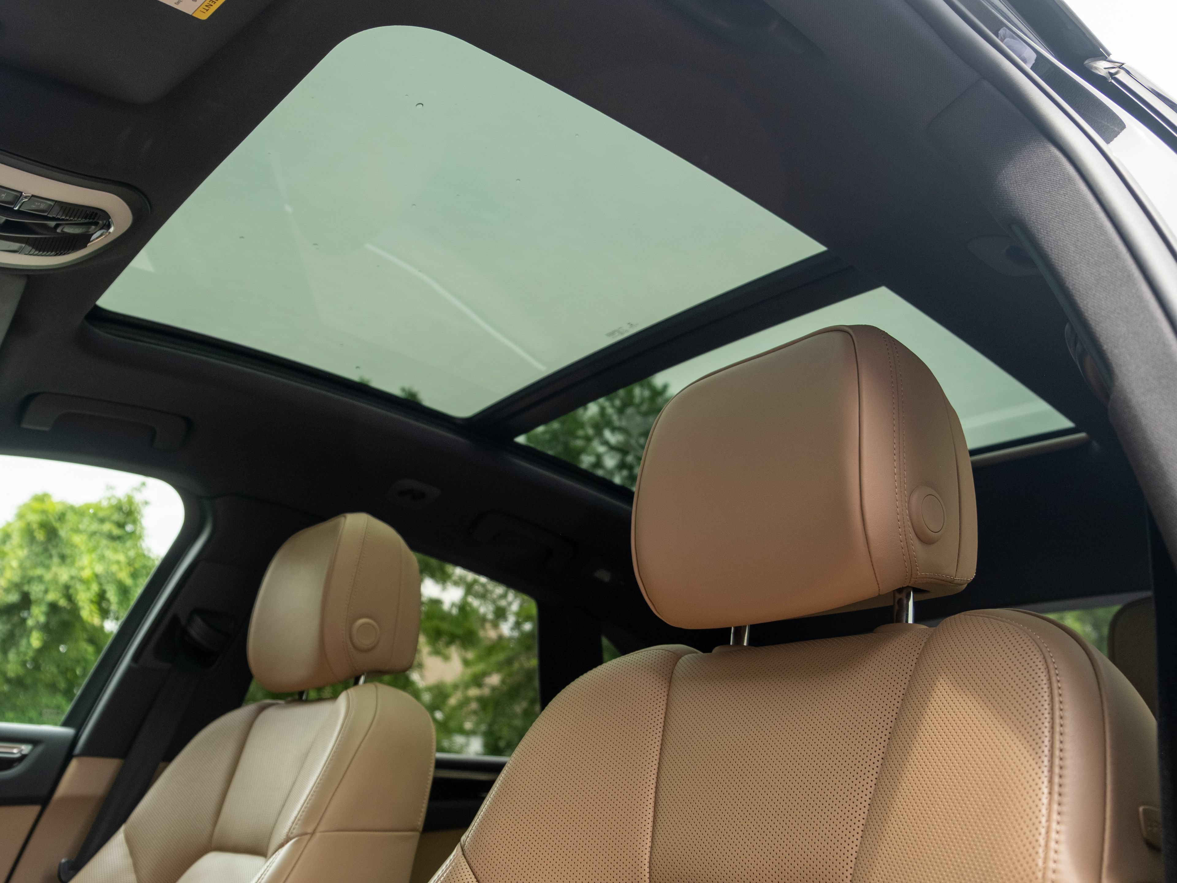 Certified 2023 Porsche Macan AWD/4WD image 34