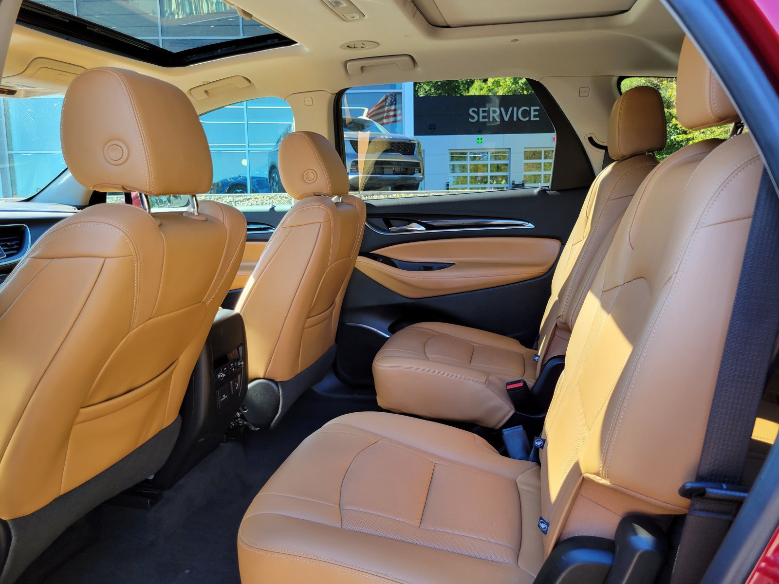 Used 2019 Buick Enclave Premium w/ Experience Buick Package FWD image 27