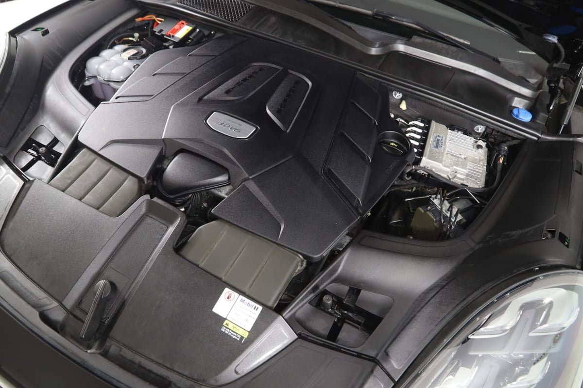 Used 2022 Porsche Cayenne AWD/4WD image 23