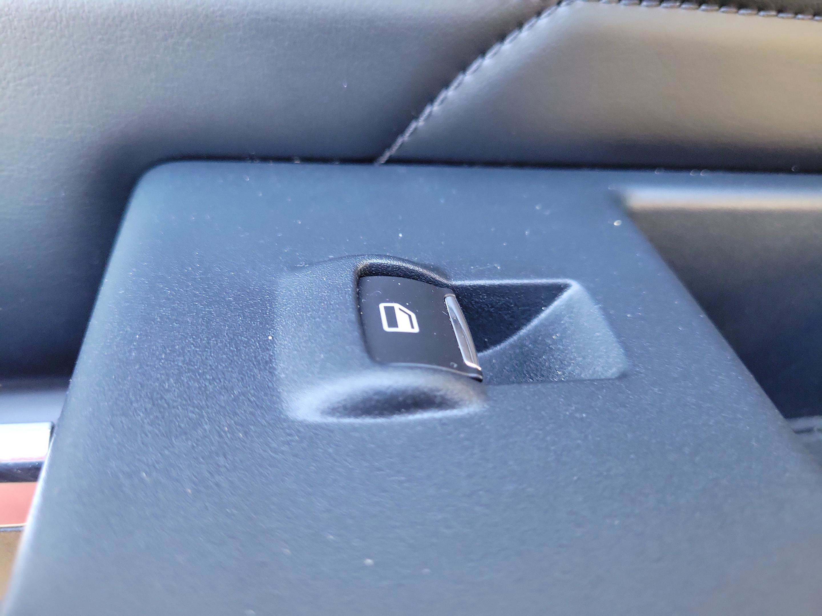 Used 2018 Ford Expedition Platinum image 16