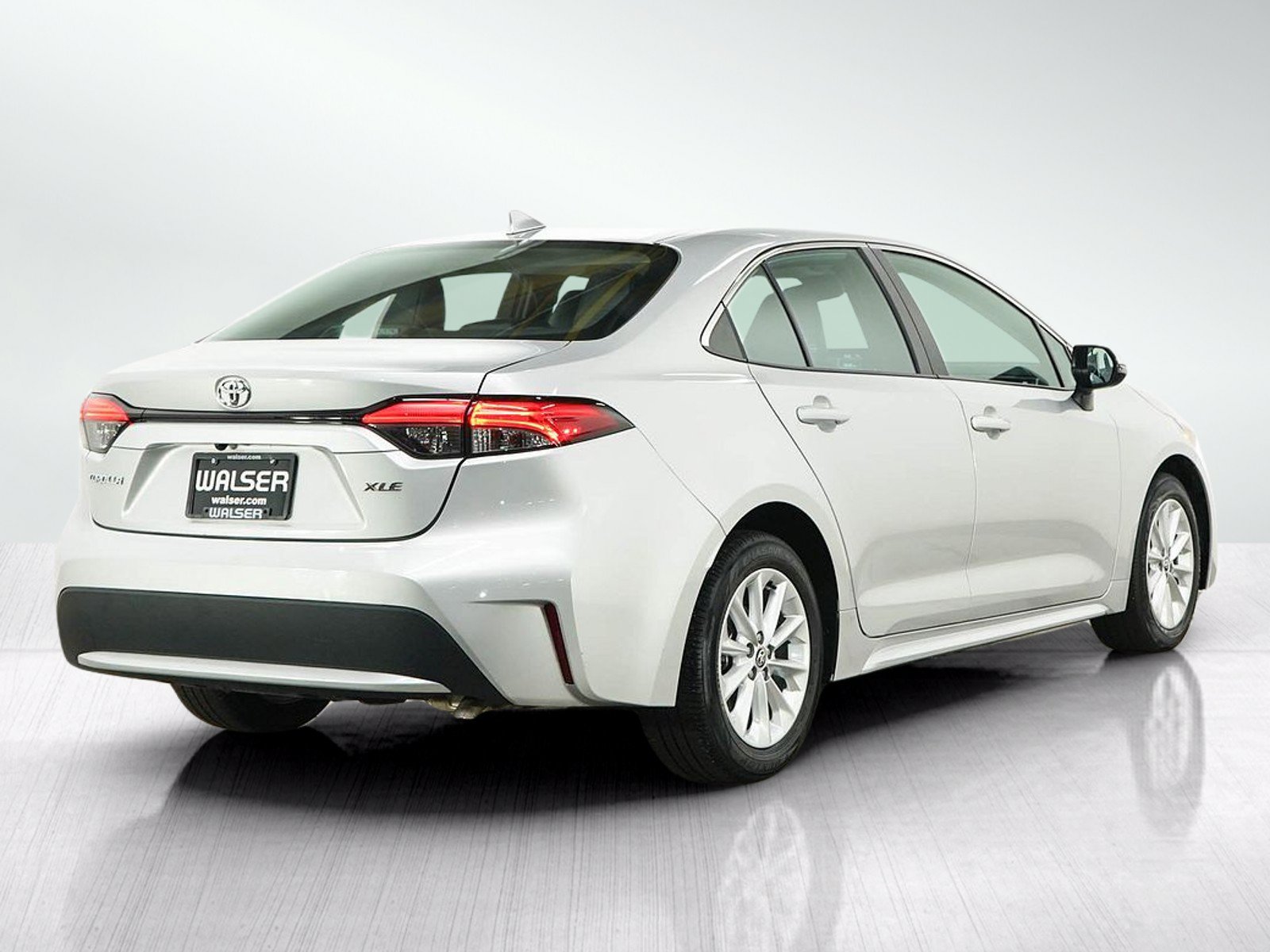Used 2022 Toyota Corolla XLE FWD image 5