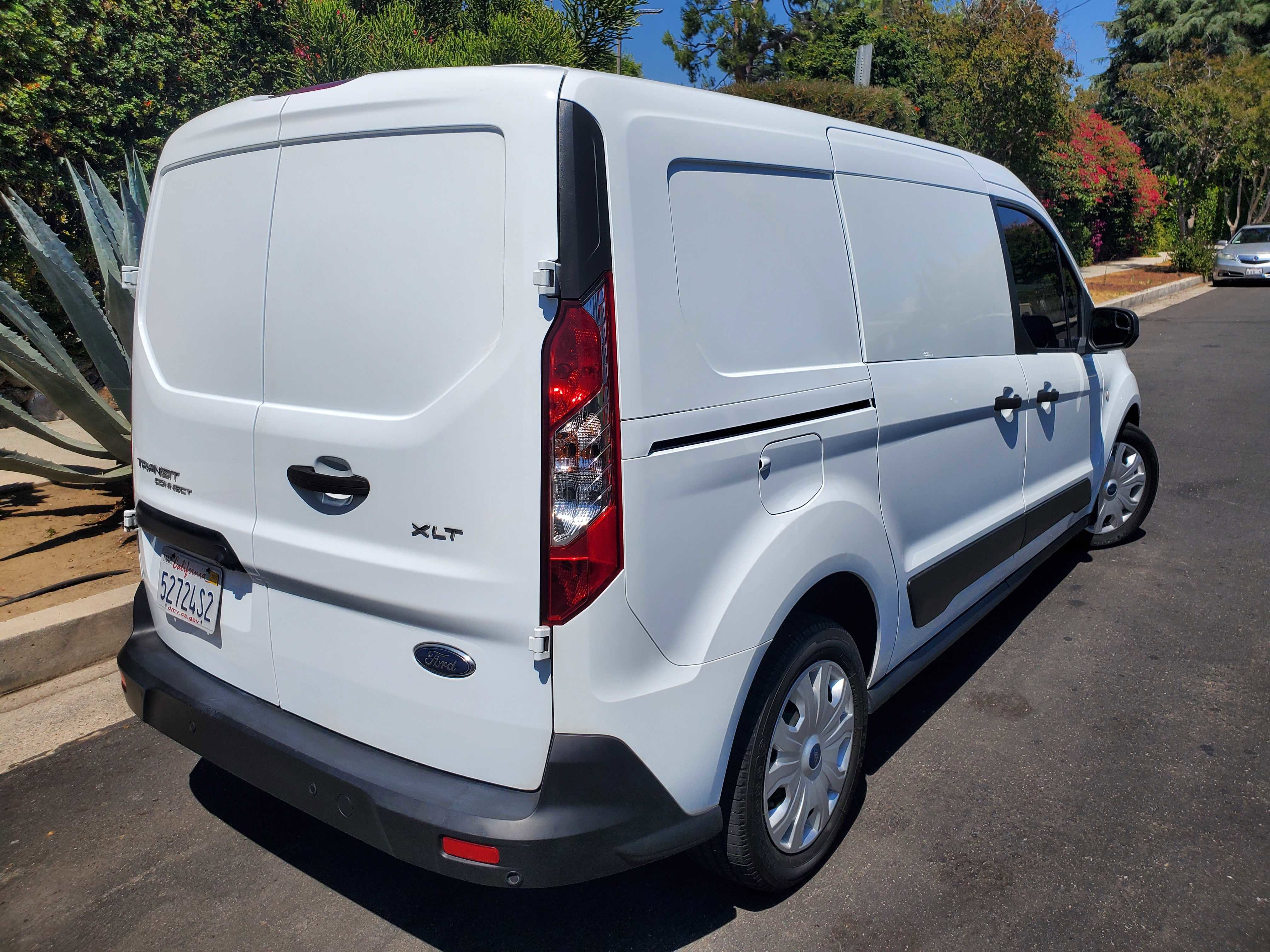 Used 2019 Ford Transit Connect XLT image 4