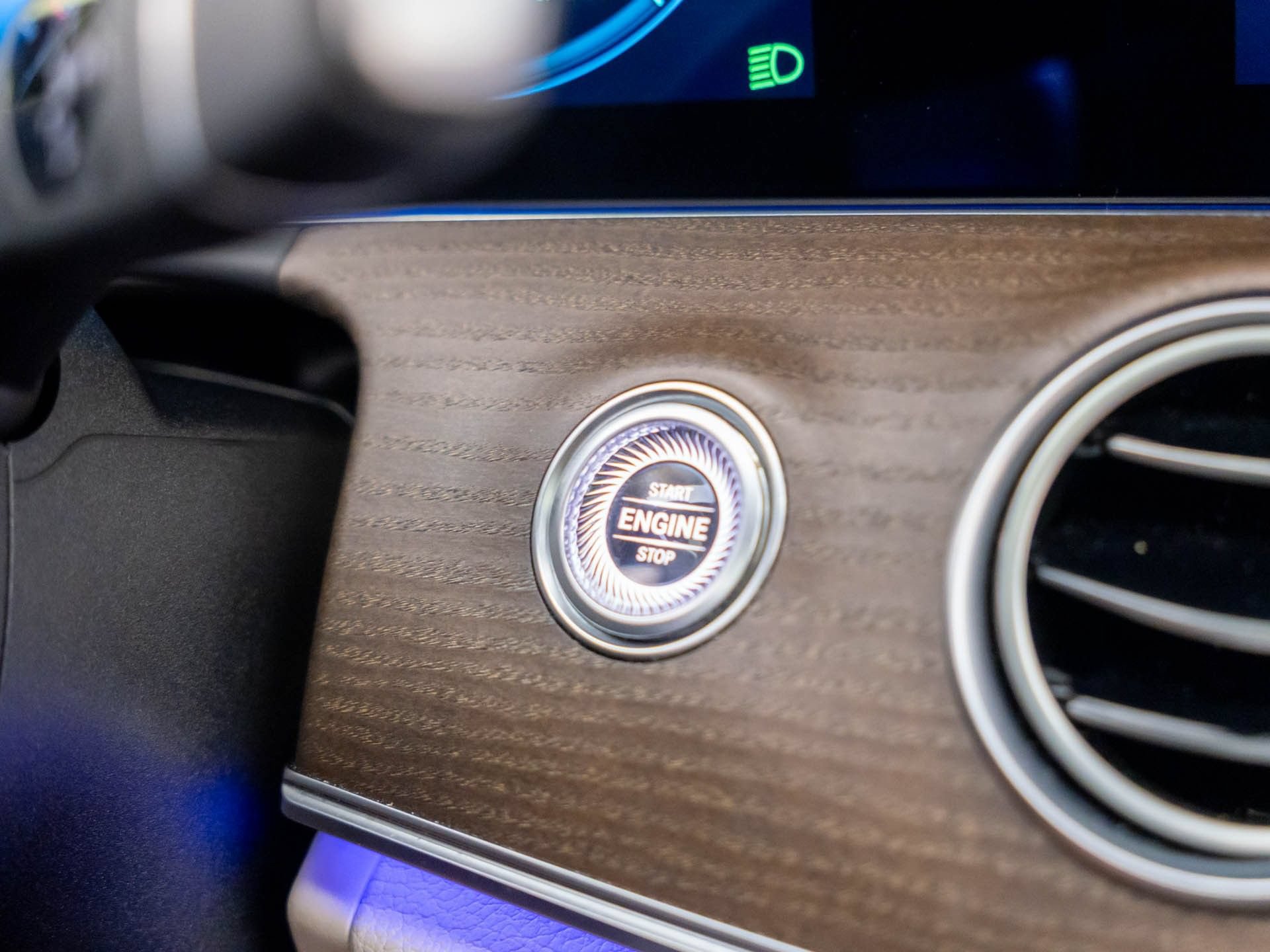 Used 2022 Mercedes-Benz E 450 4MATIC Sedan image 22