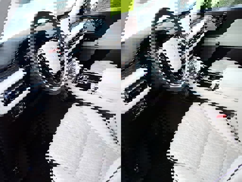 Used 2023 Lincoln Aviator Black Label w/ Dynamic Handling Package image 17