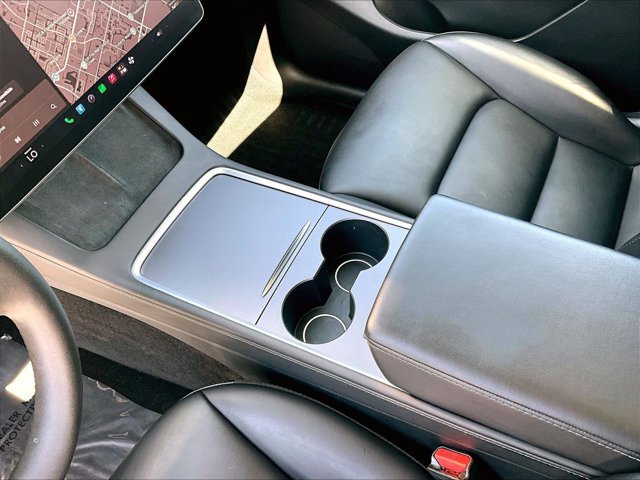 Used 2022 Tesla Model Y Long Range AWD/4WD image 15