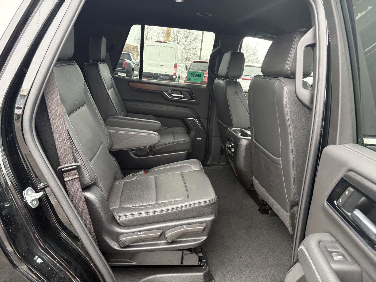 Used 2025 GMC Yukon Denali image 17