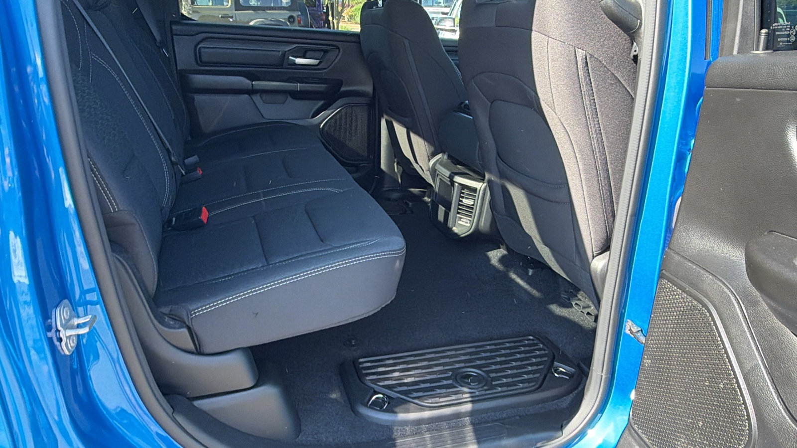 Used 2025 RAM 1500 Warlock AWD/4WD image 23