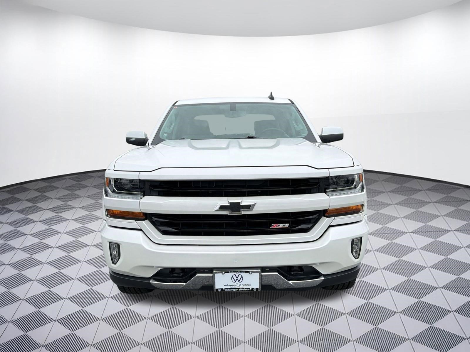 Used 2018 Chevrolet Silverado 1500 LT w/ All Star Edition image 6