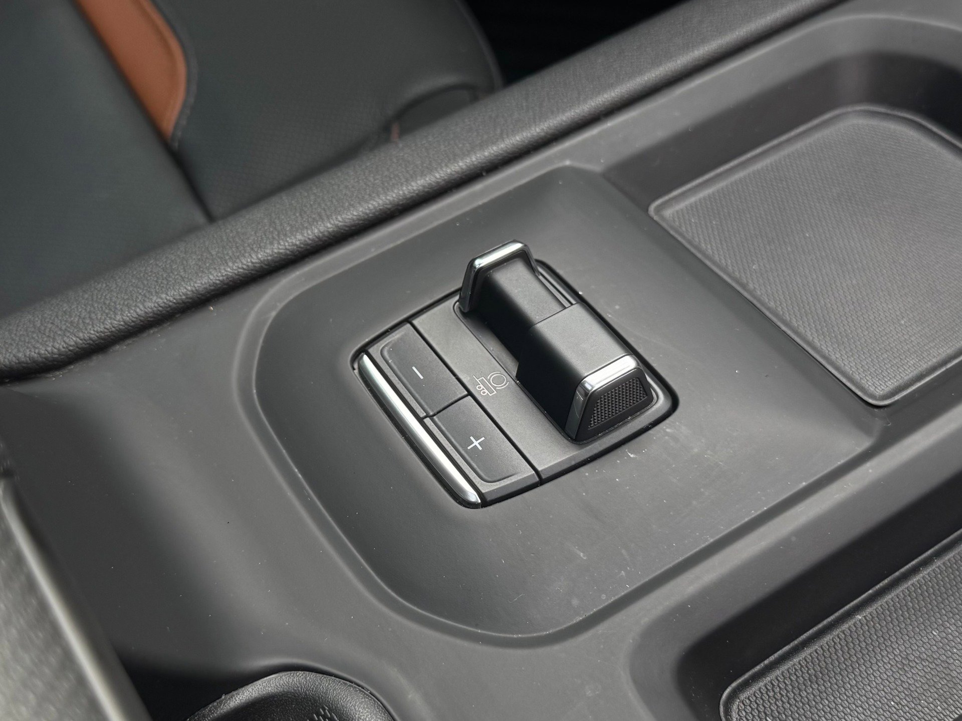 Used 2024 GMC Sierra 2500 AT4 w/ AT4 Preferred Package image 31