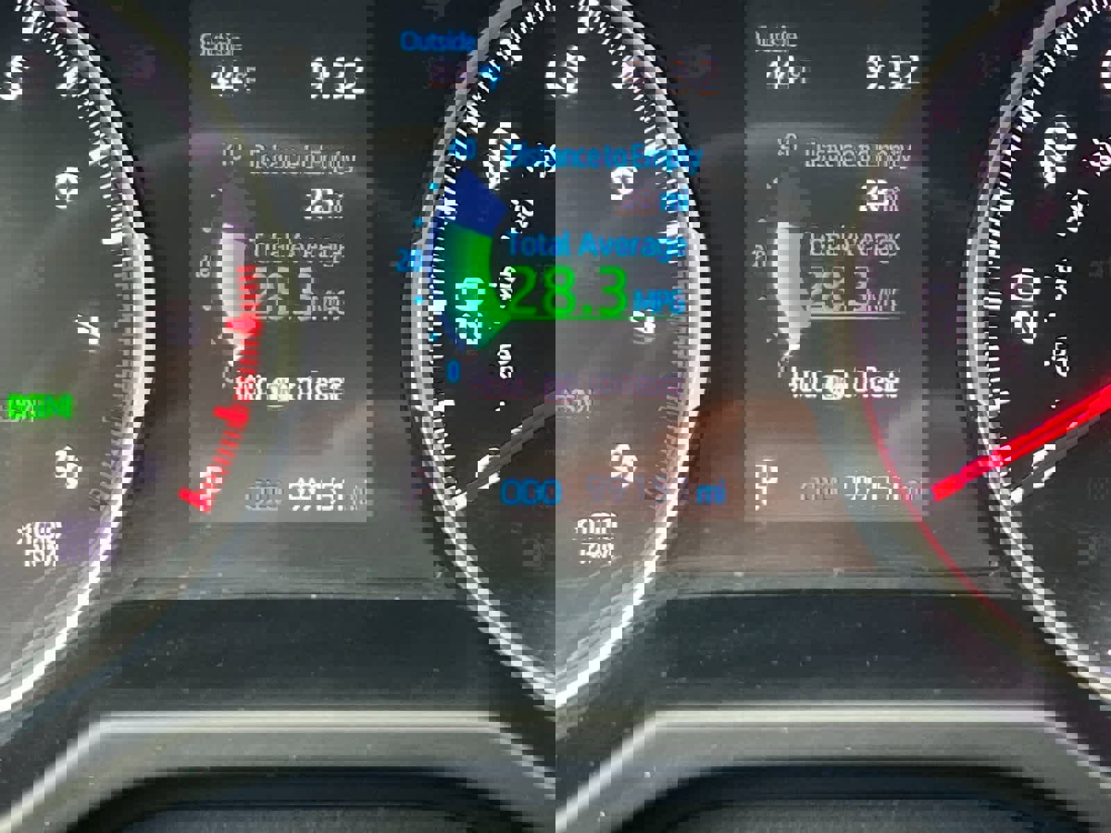 Used 2020 Toyota RAV4 XLE image 25