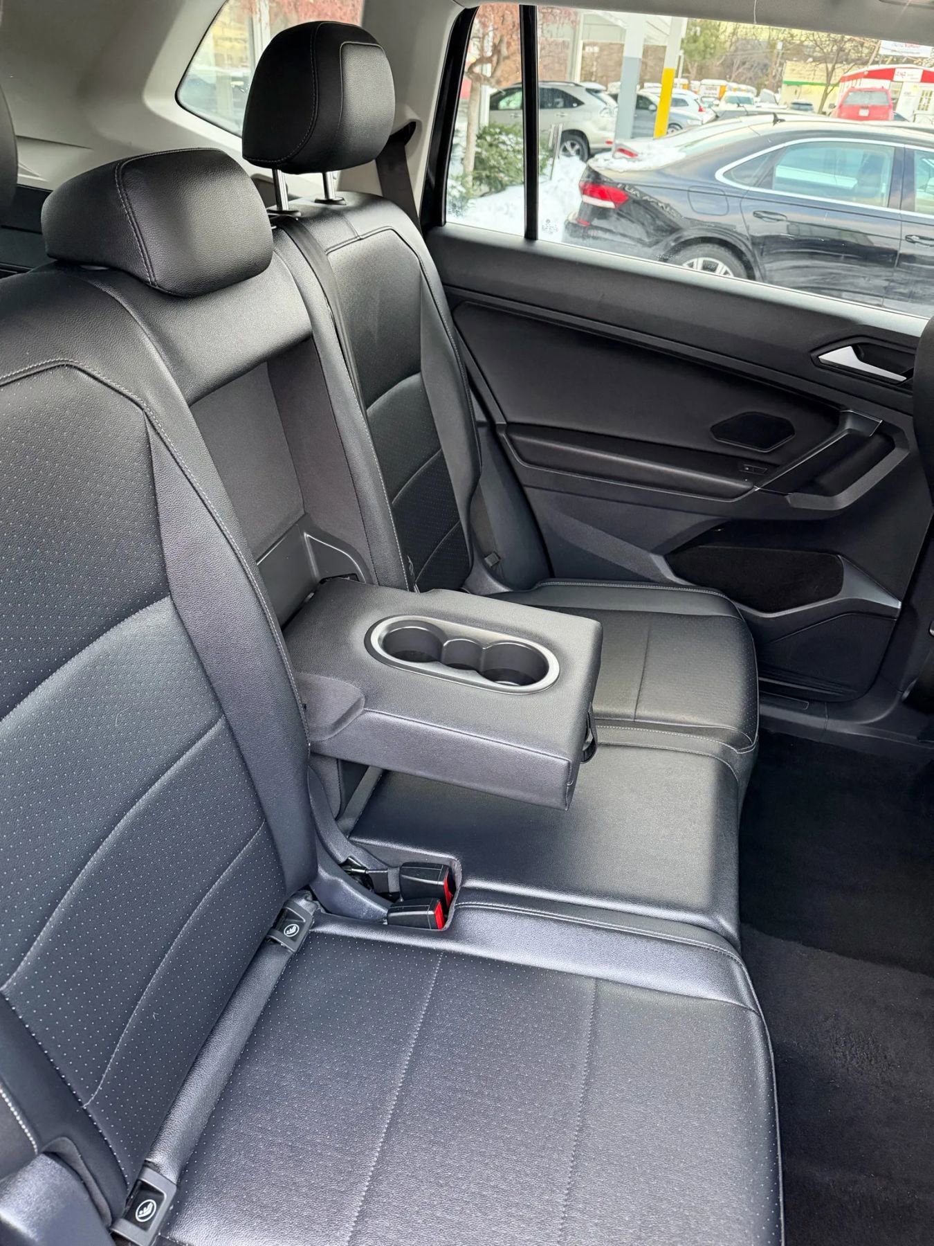 Used 2020 Volkswagen Tiguan S image 30