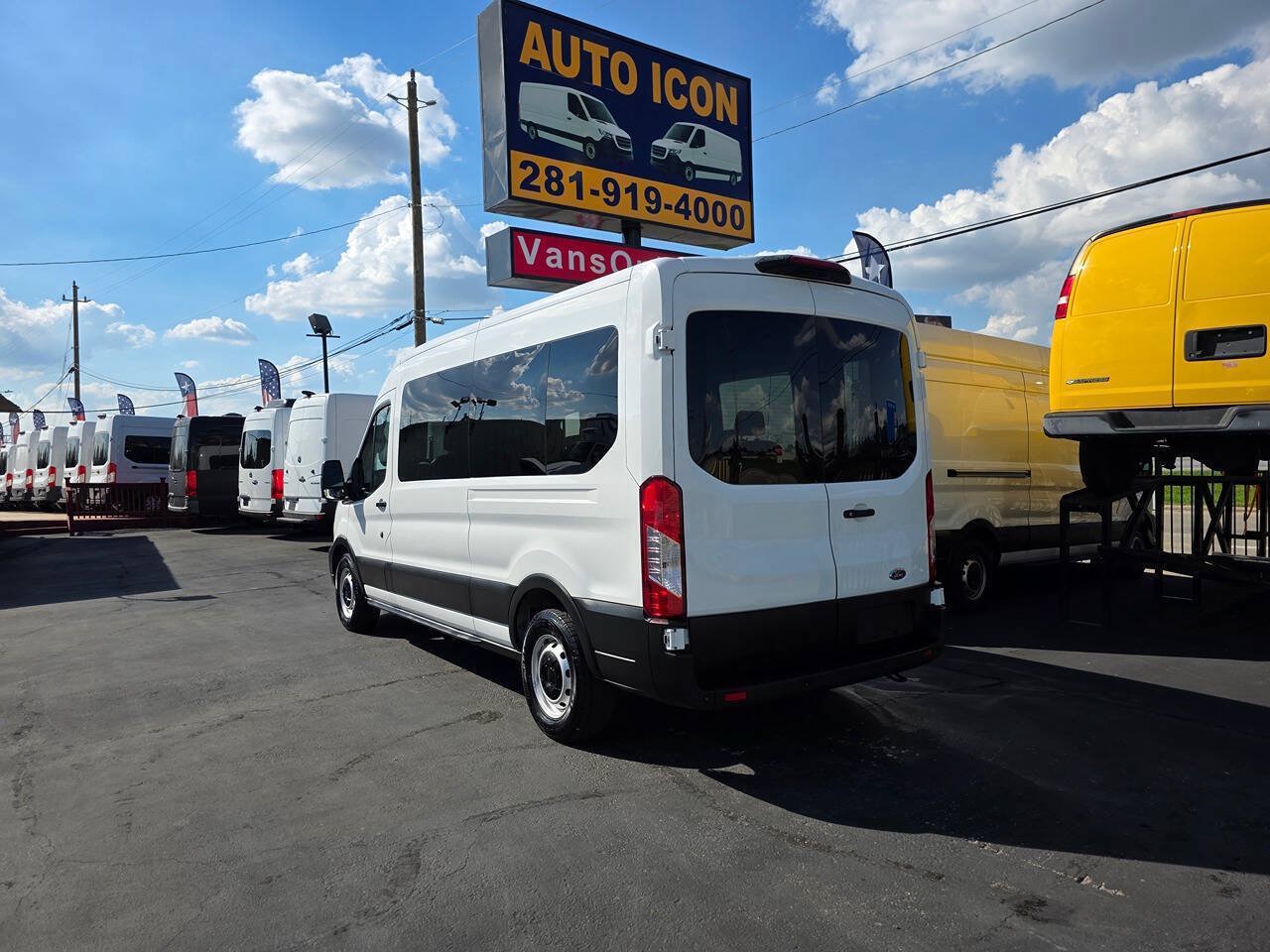 Used 2023 Ford Transit 350 XL RWD image 30