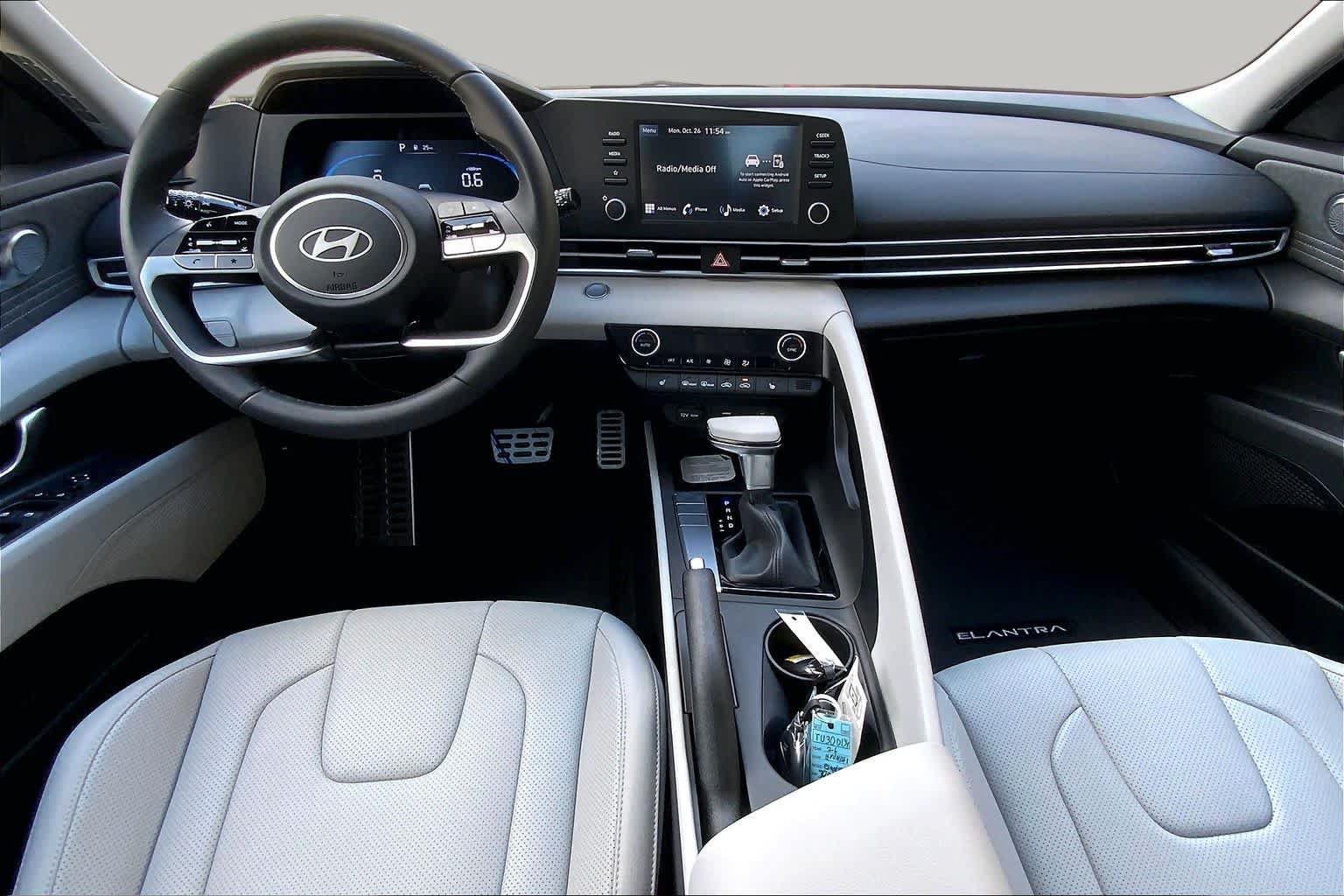 New 2026 Hyundai Elantra SEL Sport FWD image 5
