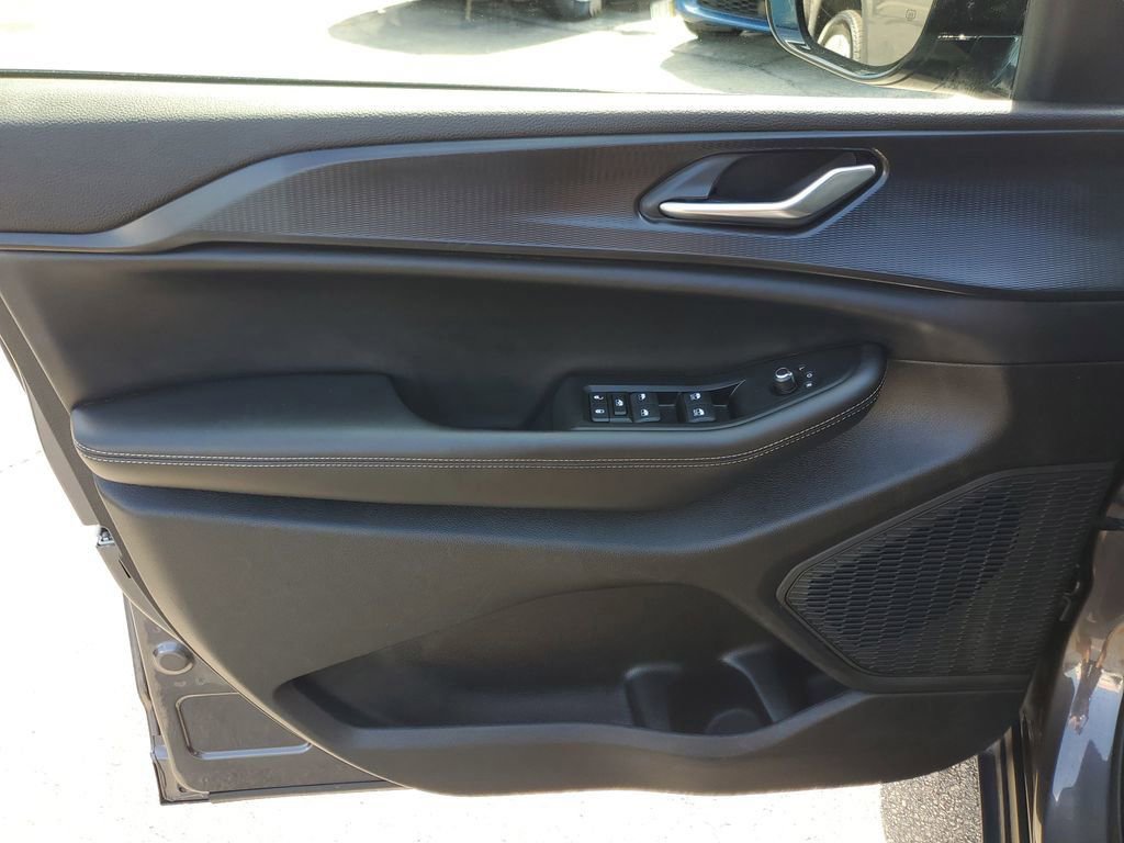 Used 2024 Jeep Grand Cherokee L Laredo image 22