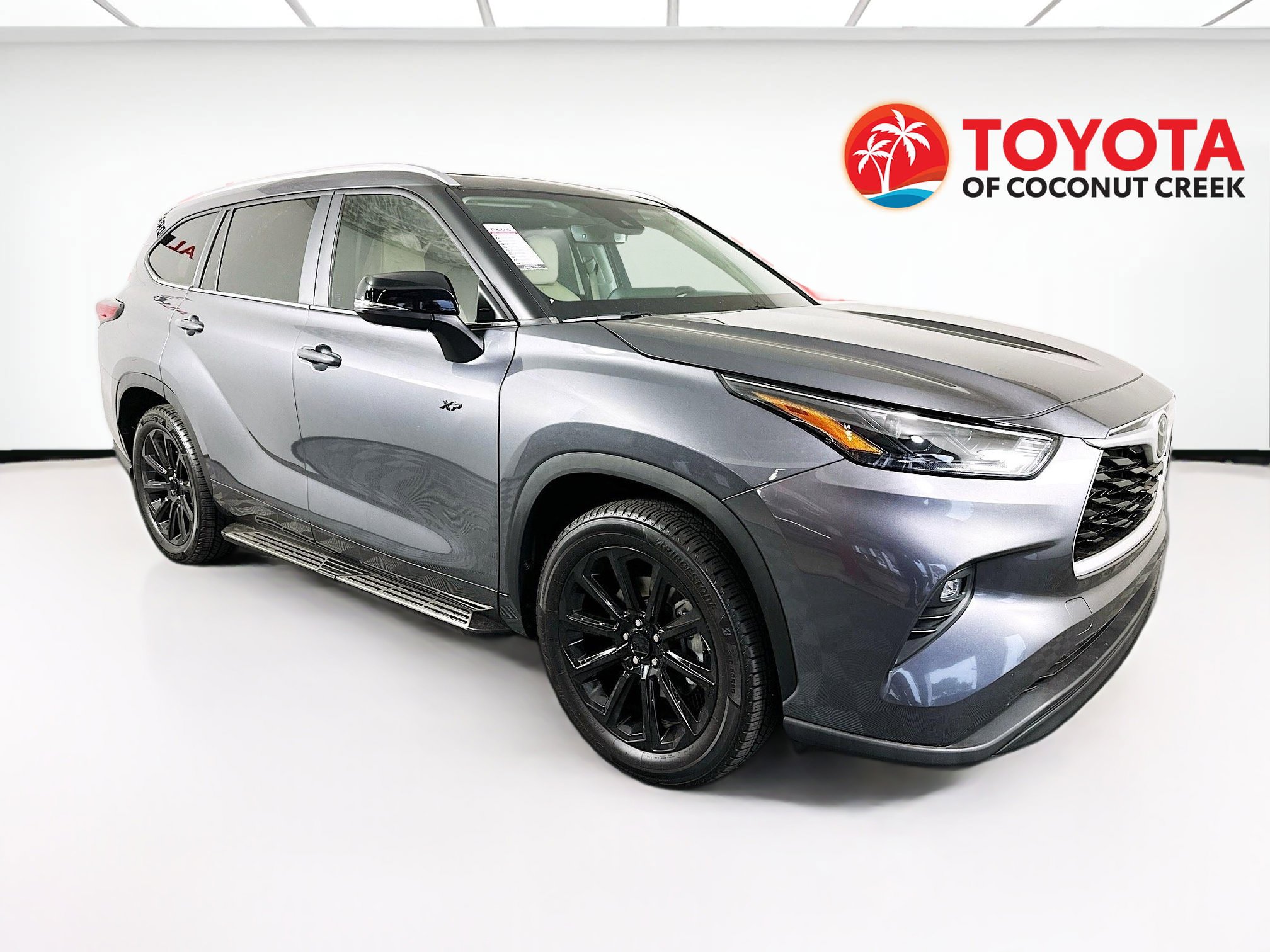 Used 2023 Toyota Highlander XLE