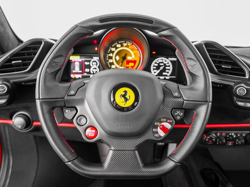 Used 2019 Ferrari 488 Pista Coupe RWD image 11