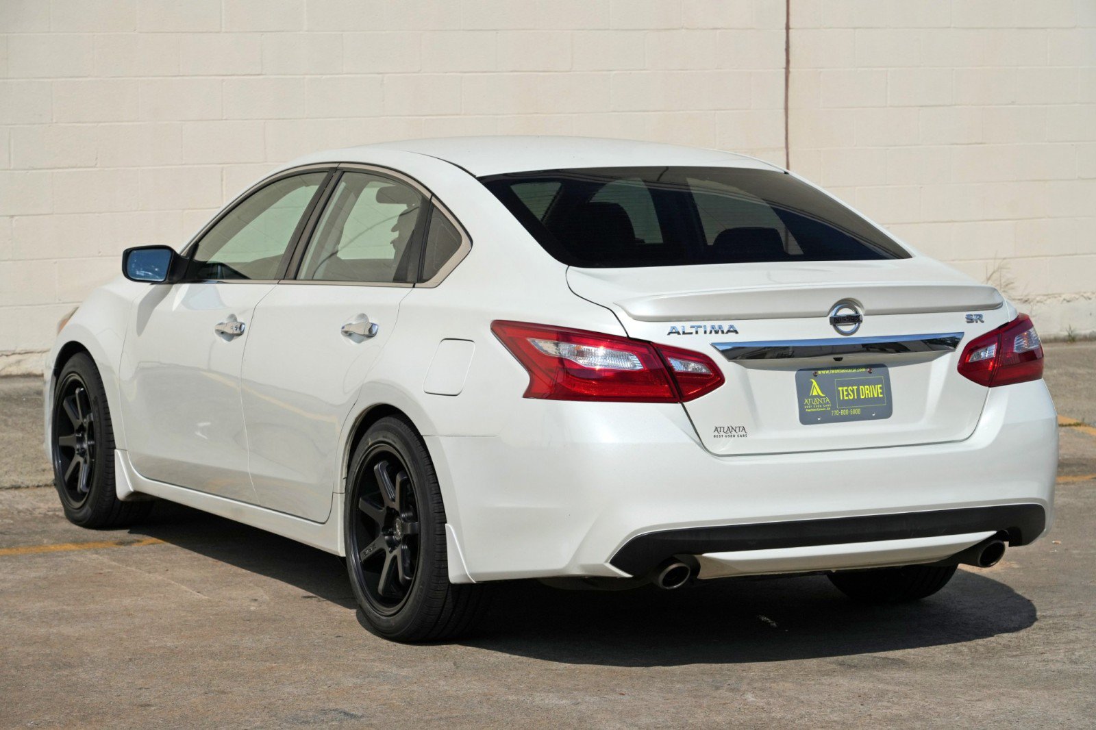 Used 2016 Nissan Altima 2.5 SR w/ LED Appearance Package FWD image 41