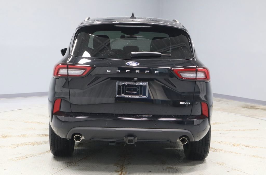 Used 2023 Ford Escape ST-Line Elite w/ Premium Technology Package AWD/4WD image 10