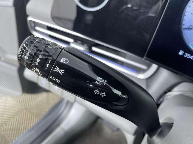 Certified 2025 Hyundai Elantra SEL FWD image 30