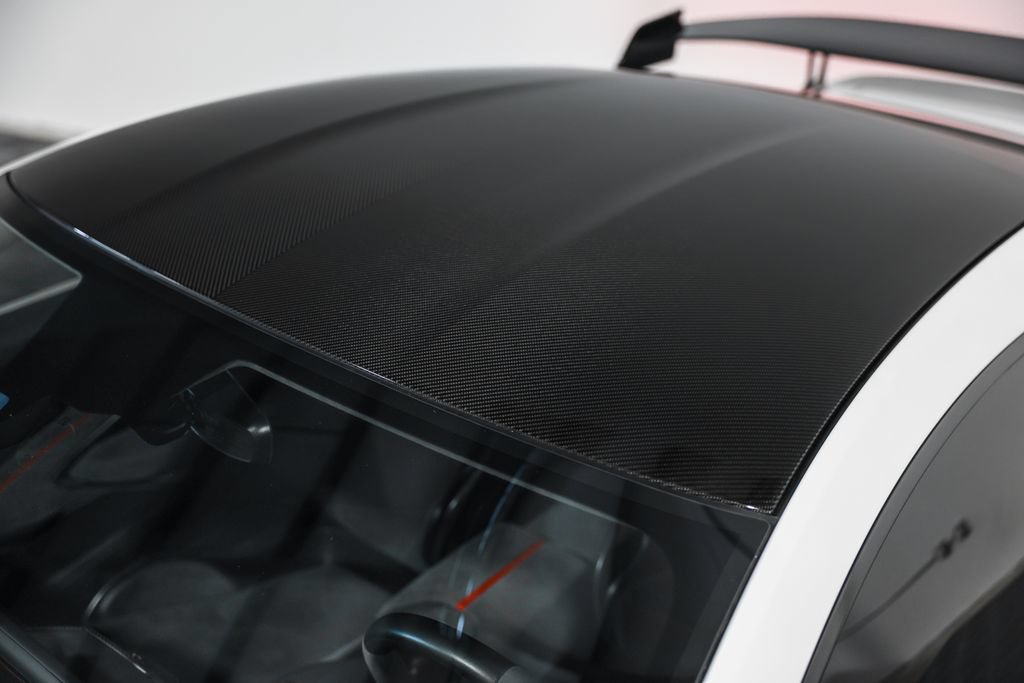 Used 2023 Aston Martin V8 Vantage Coupe RWD image 14