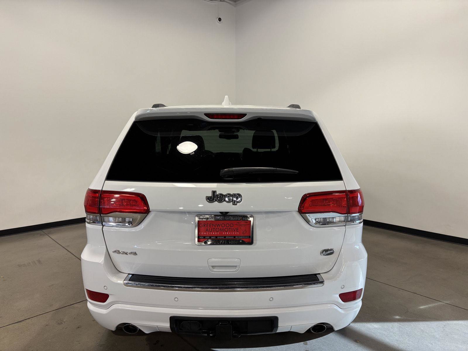 Used 2015 Jeep Grand Cherokee Overland AWD/4WD image 5