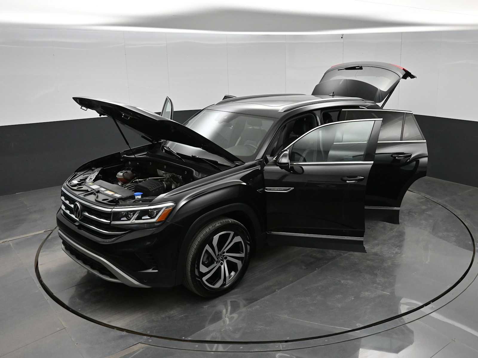 Used 2021 Volkswagen Atlas Cross Sport SEL Premium AWD/4WD image 41