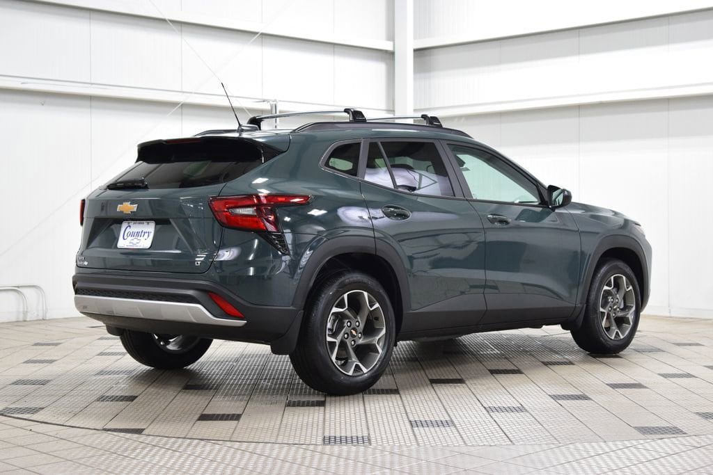 New 2026 Chevrolet Trax LT w/ Sunroof Package FWD image 8