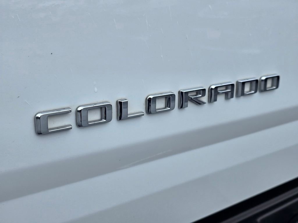 Used 2022 Chevrolet Colorado LT AWD/4WD image 14