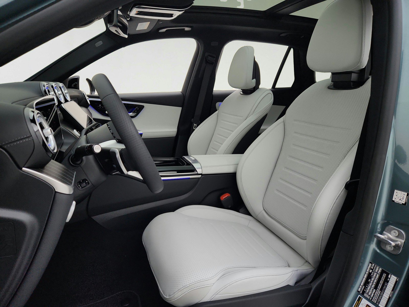 New 2027 Mercedes-Benz GLC 300 image 17